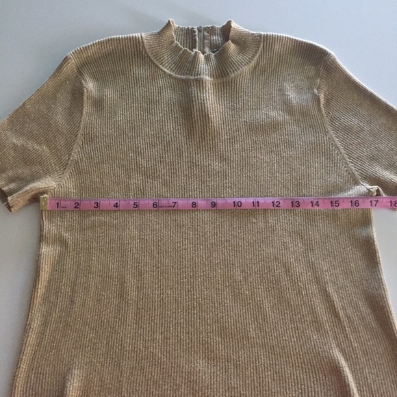 VINTAGE Y2K Gold Short Sleeve Mock Turtleneck with Retro Styling Size Large - Picture 5 of 8